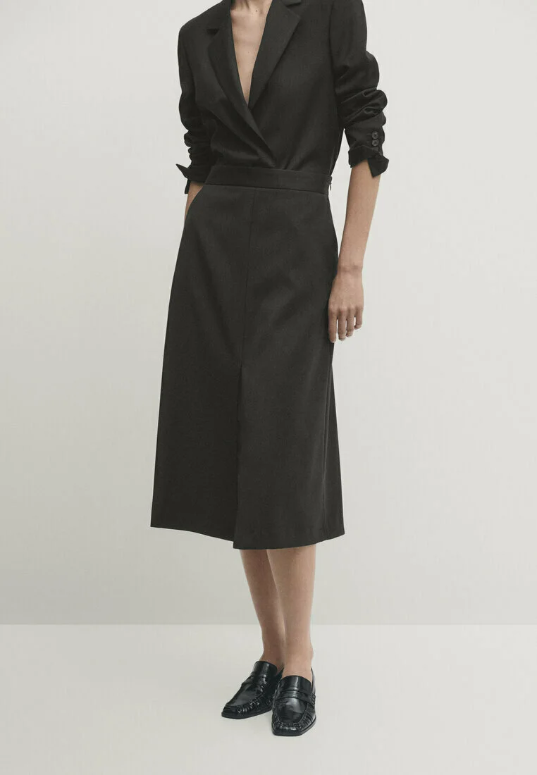 Falda MIDI TALLER CON ABERTURAS de Massimo Dutti - Falda corte A