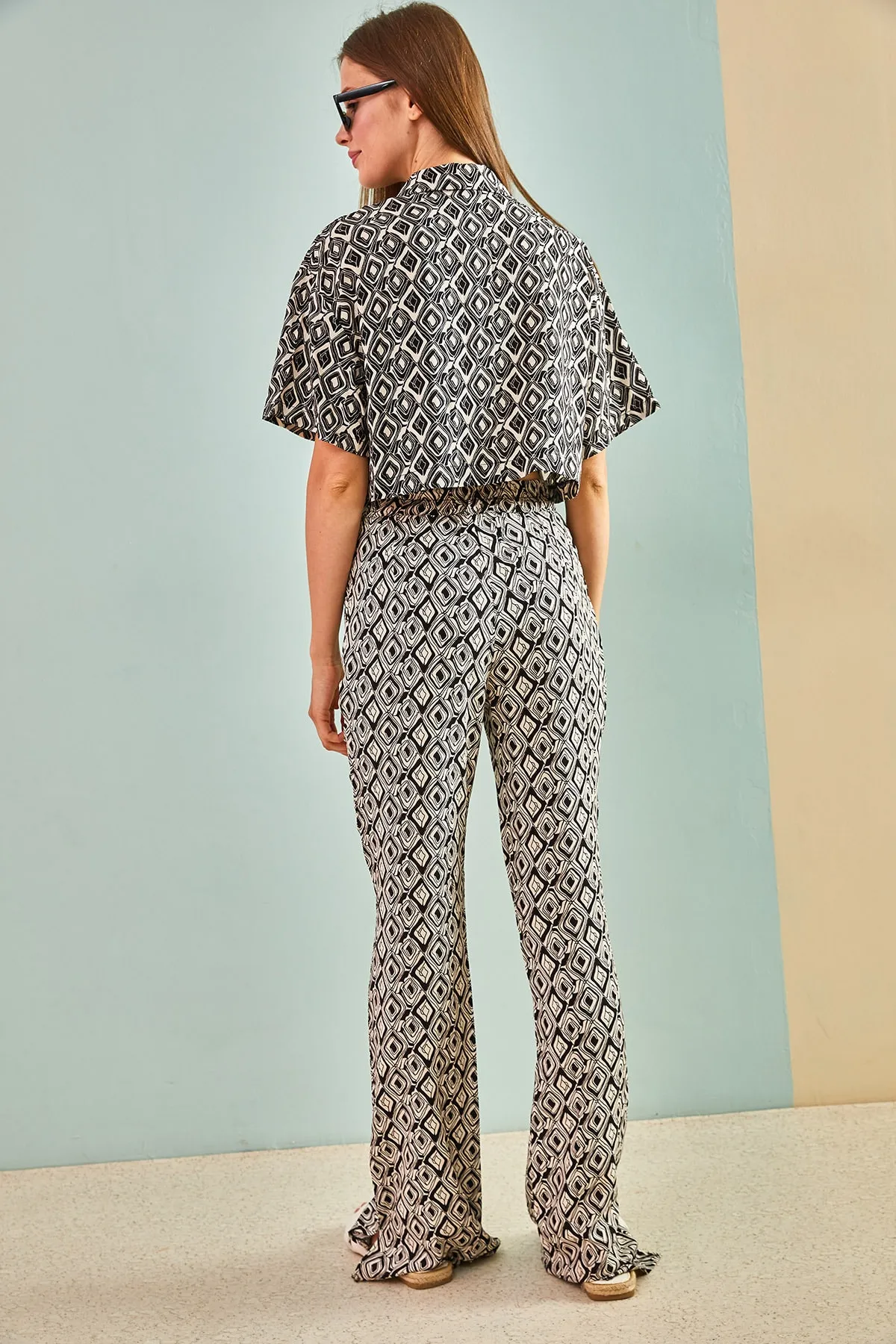 Bianco Lucci  Buntes Viskose-Kurzarmshirt für Damen mit Schlitz, Hose, Oberteil und Unterteil im Set