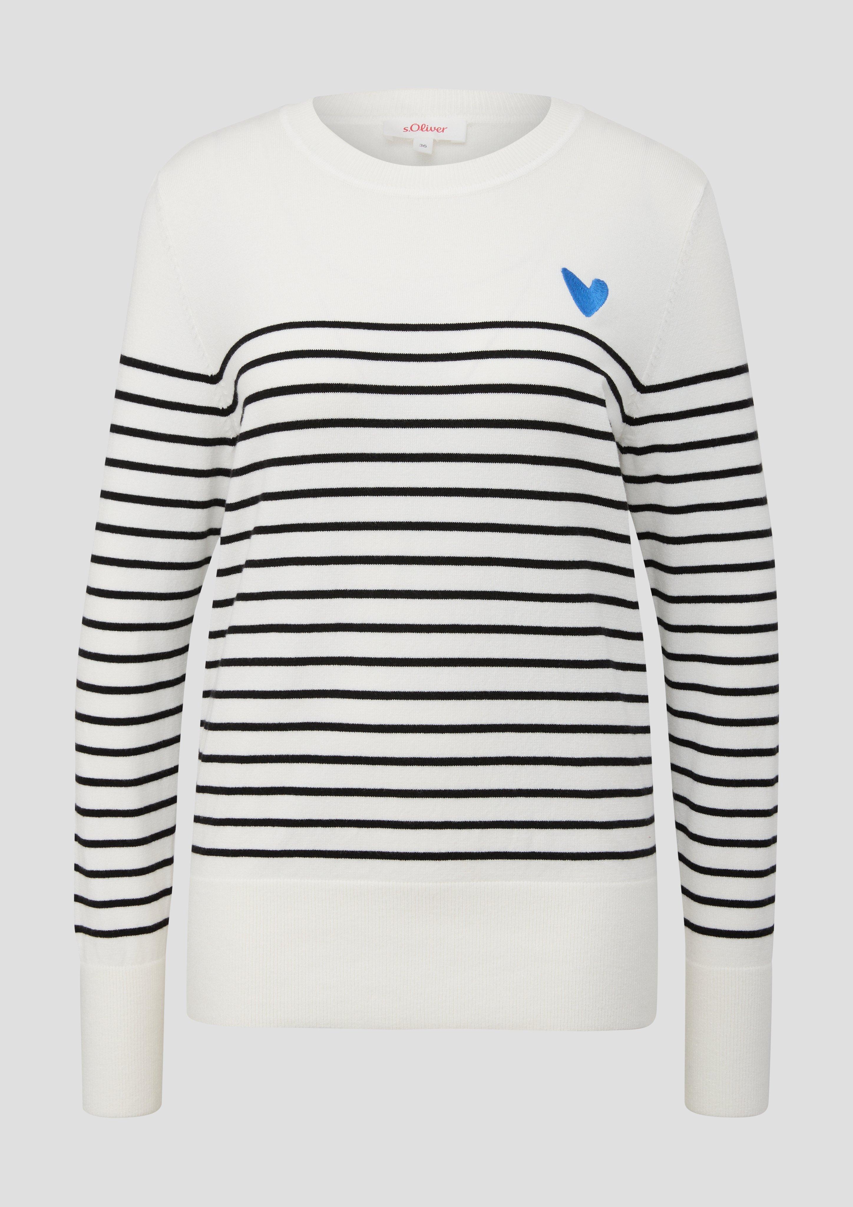 Ringelpullover mit kleiner Stickerei  2141234-99G3