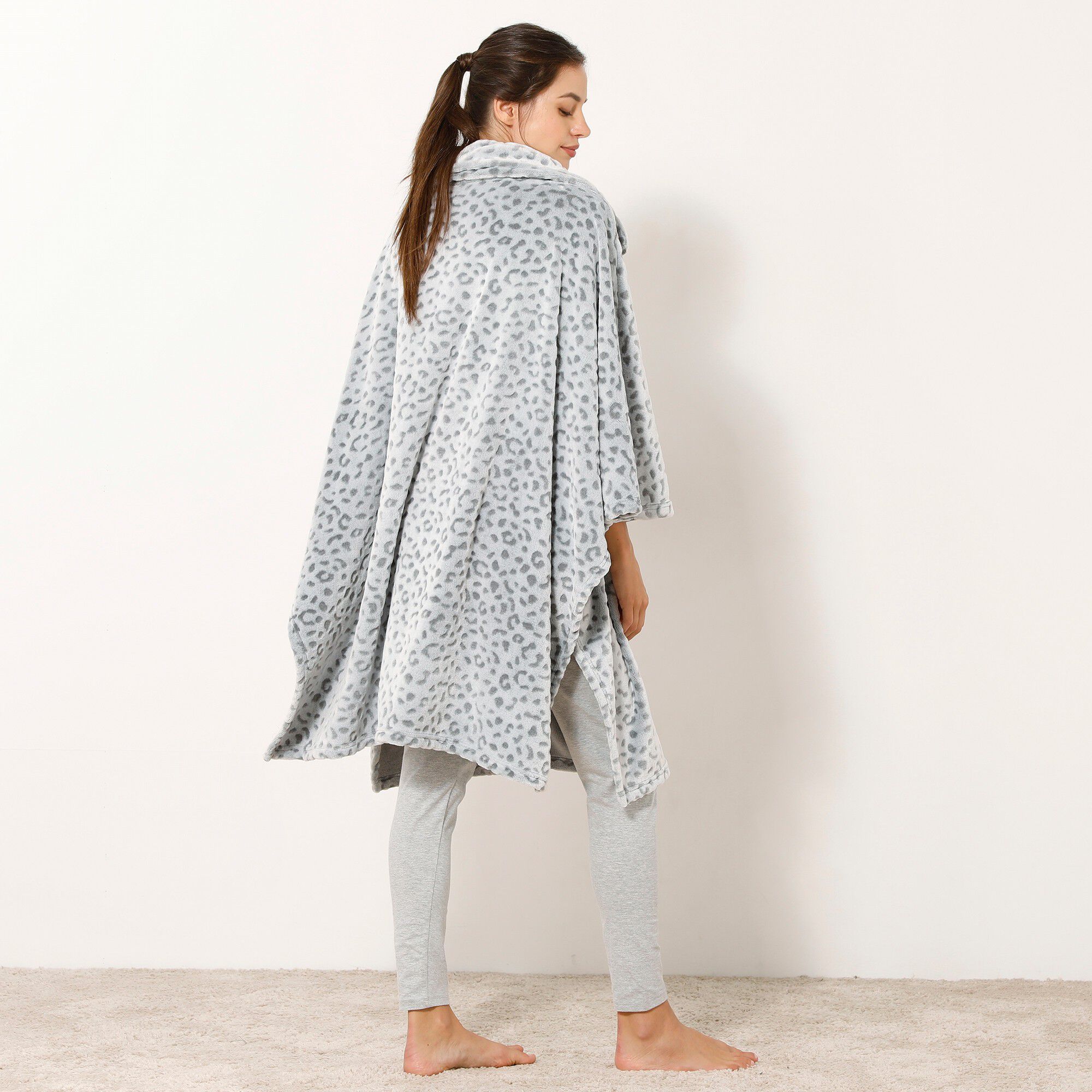 Poncho polaire oversize zippé léopard