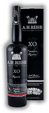 A.H. Riise X.O. Founders Reserve Collector‘s Edition 45,1% A.H. Riise X.O. Founders Reserve Collector‘s Edition 45,1% Das vierte Juwel in der Founders-Kollektion. Limited Edition. 0,7	 Liter - Vol 45,1%