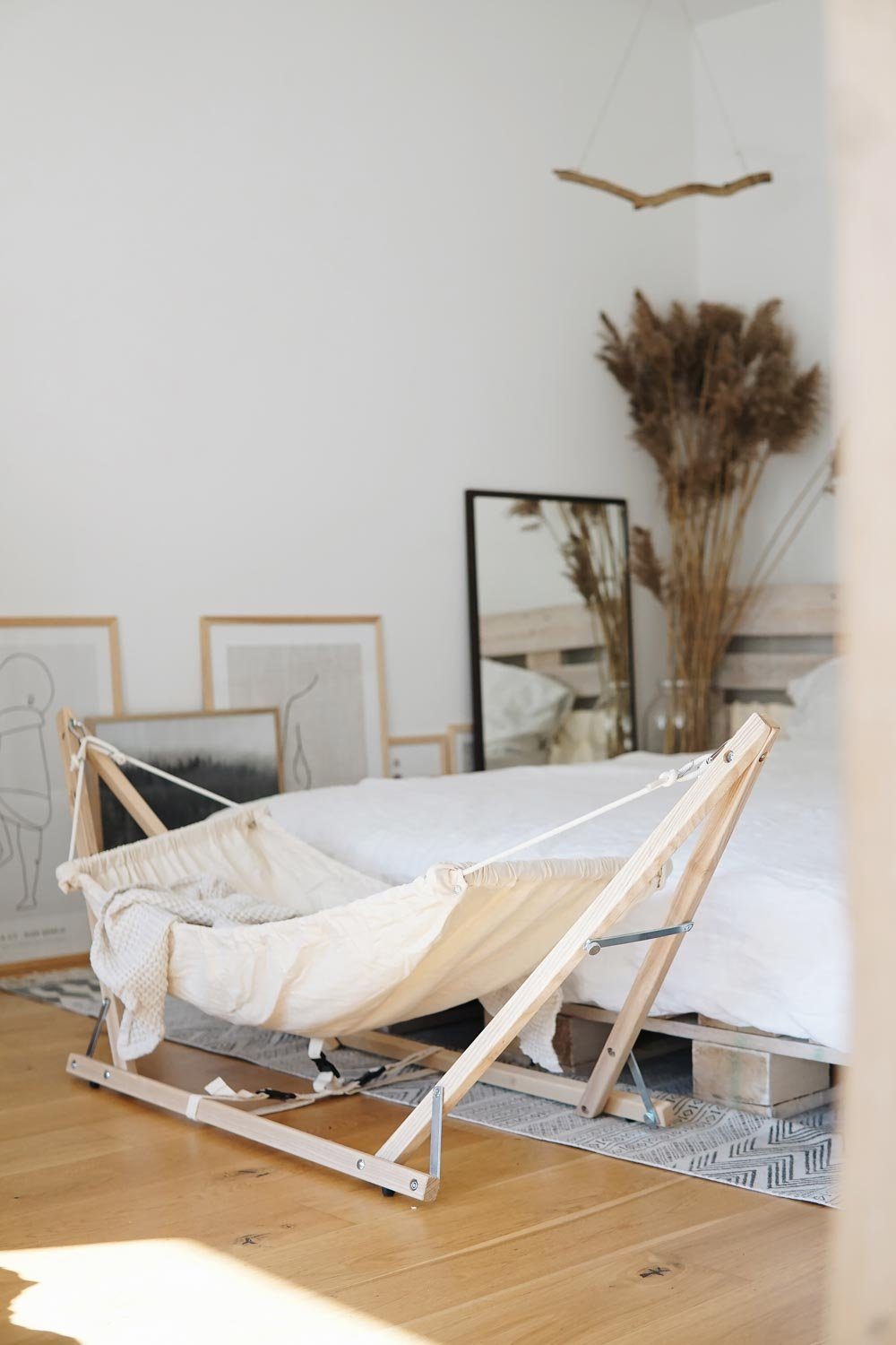Amazonas Hängematte Koala Babyhängematte Komplettset, TÜV-geprüft, Runder Rücken, beruhigend, geschützt, verhindert platten Hinterkopf