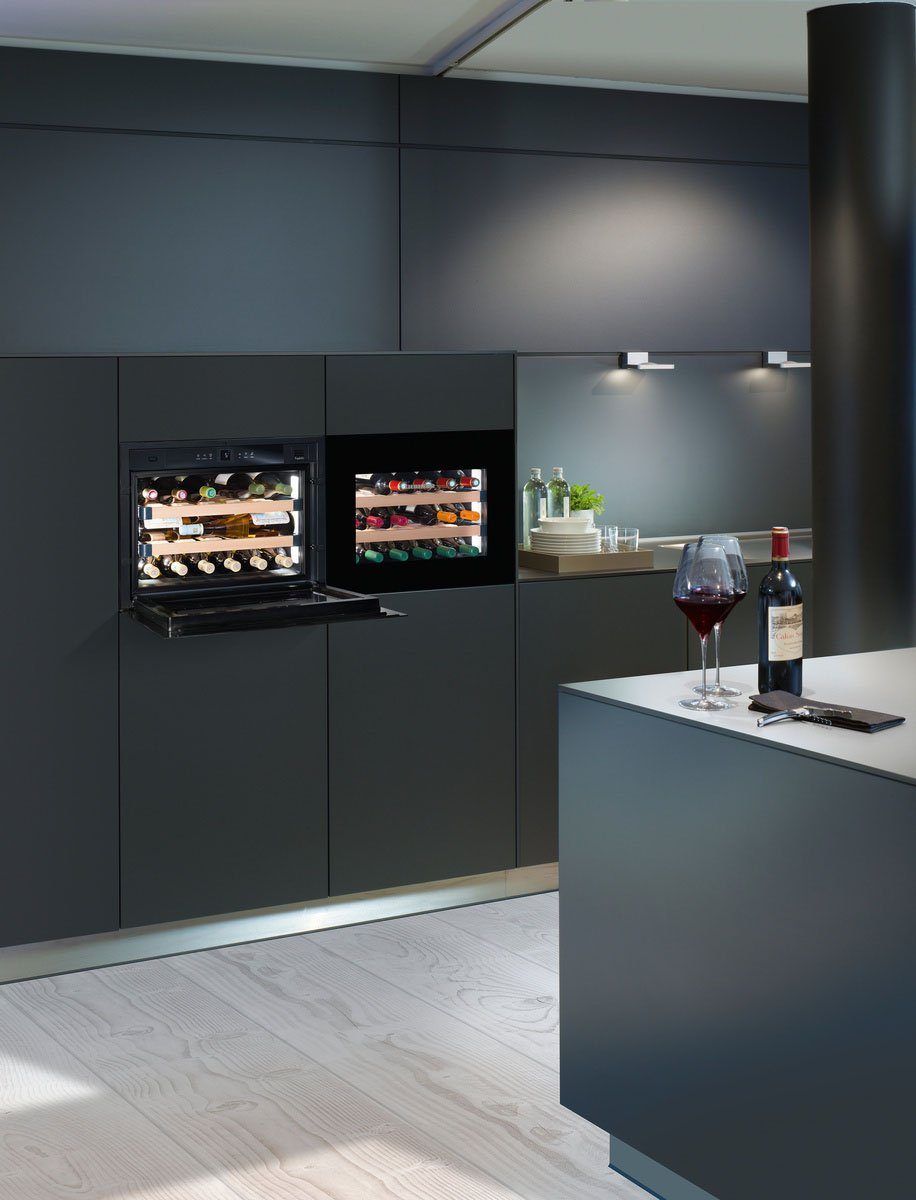 Liebherr Einbauweinkühlschrank WKEgb 582 GrandCru, für 18 Standardflaschen á 0,75l,FreshAir Aktivkohlefilter, Kindersicherung