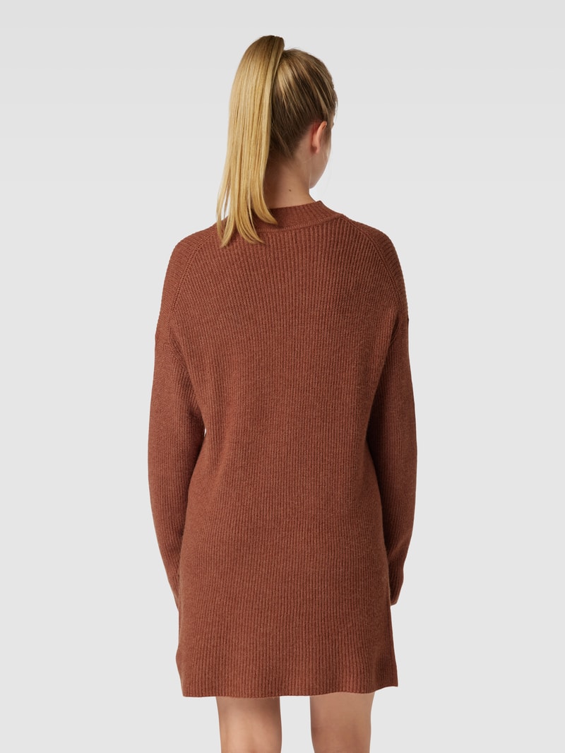 Strickkleid mit Turtleneck Modell 'KATIA' in mittelbraun