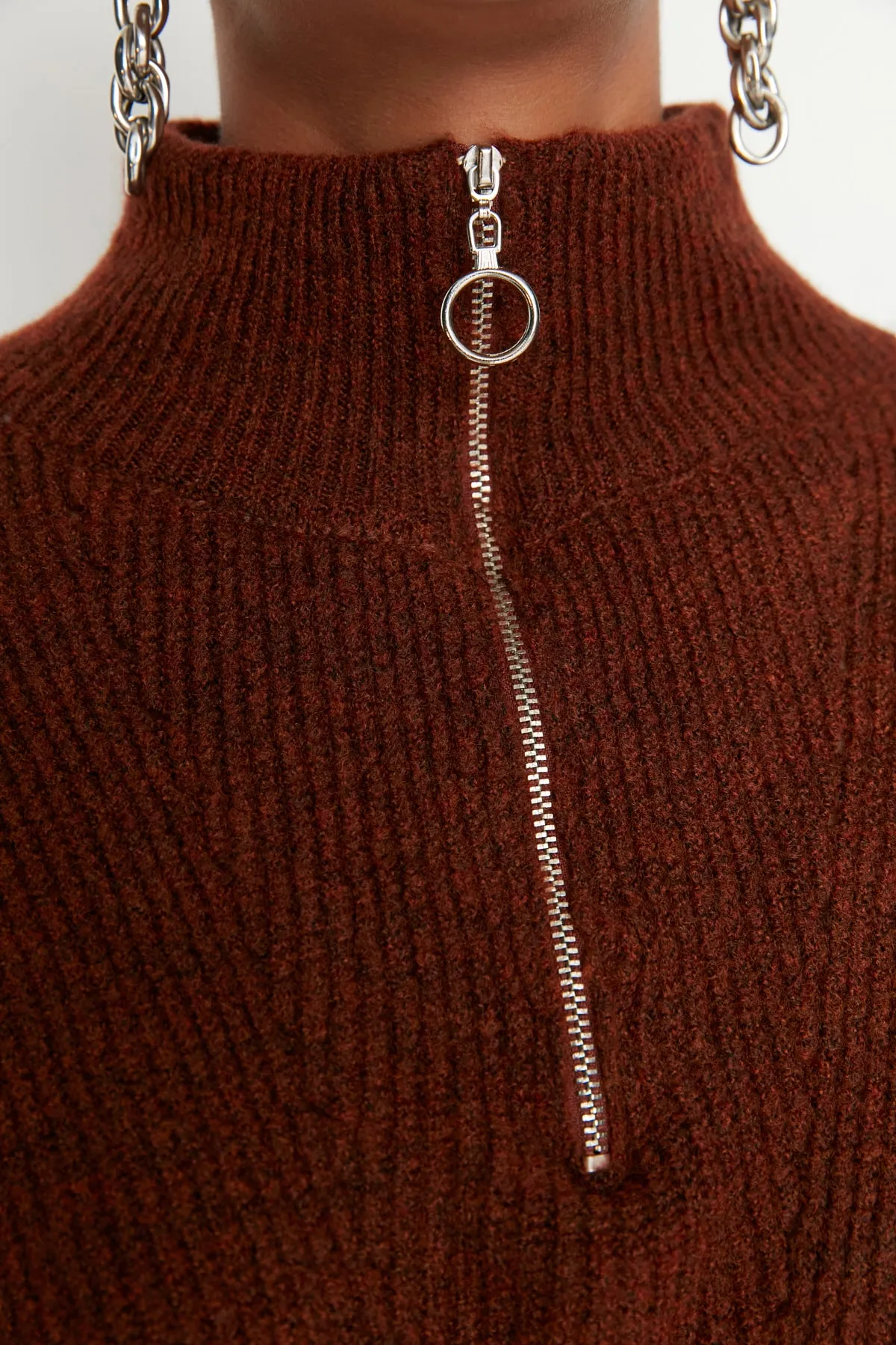 Trendyol Collection  Brauner Strickpullover mit weicher Struktur und Reißverschluss TWOAW20XS0009