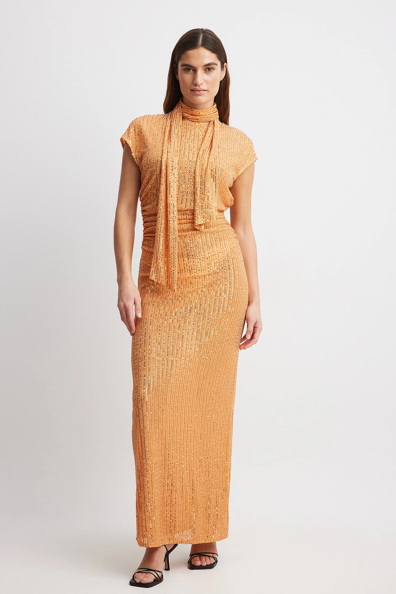 Gestricktes Pailletten-Maxikleid