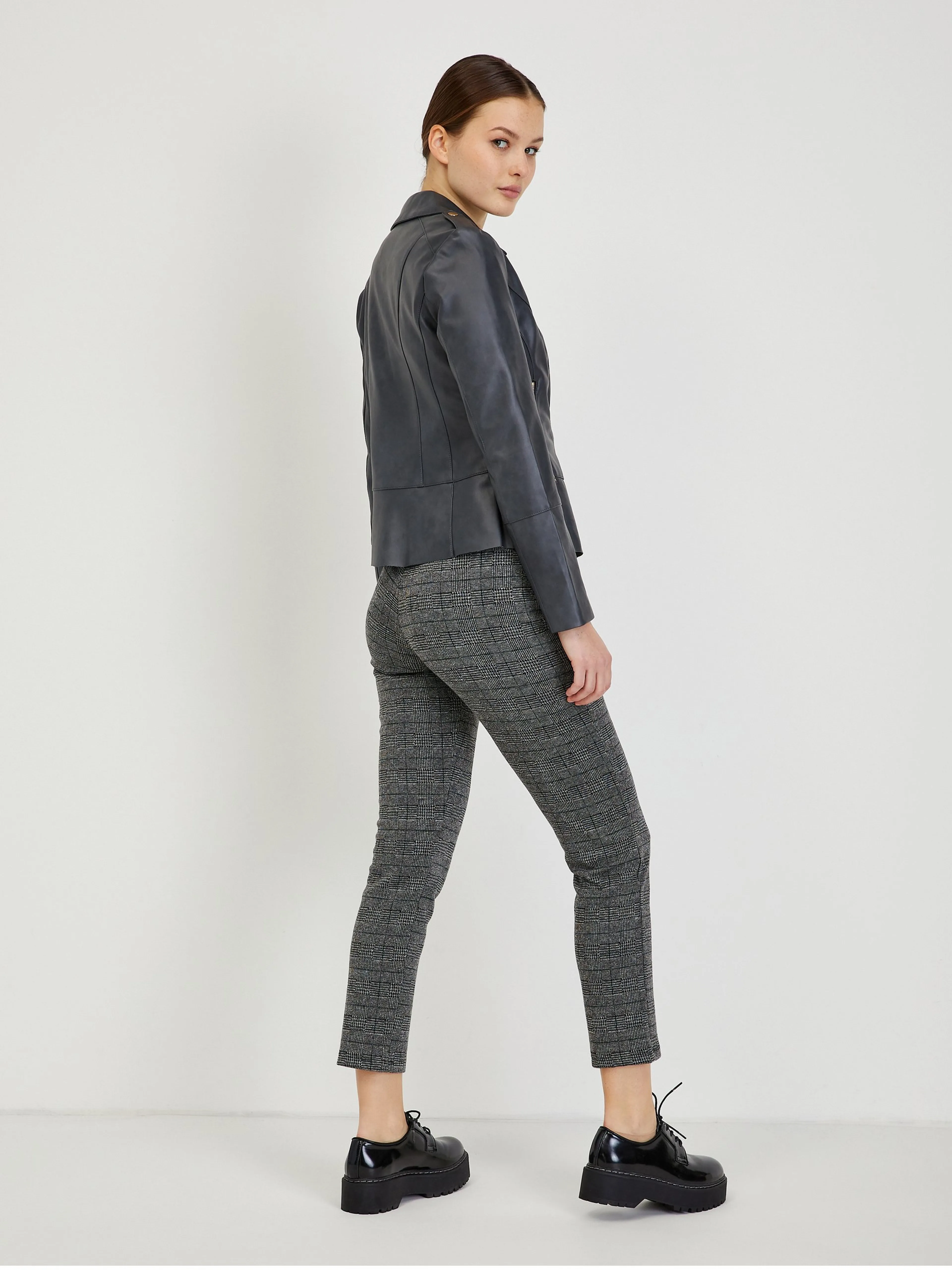 Schwarze Damen Kunstlederjacke ORSAY