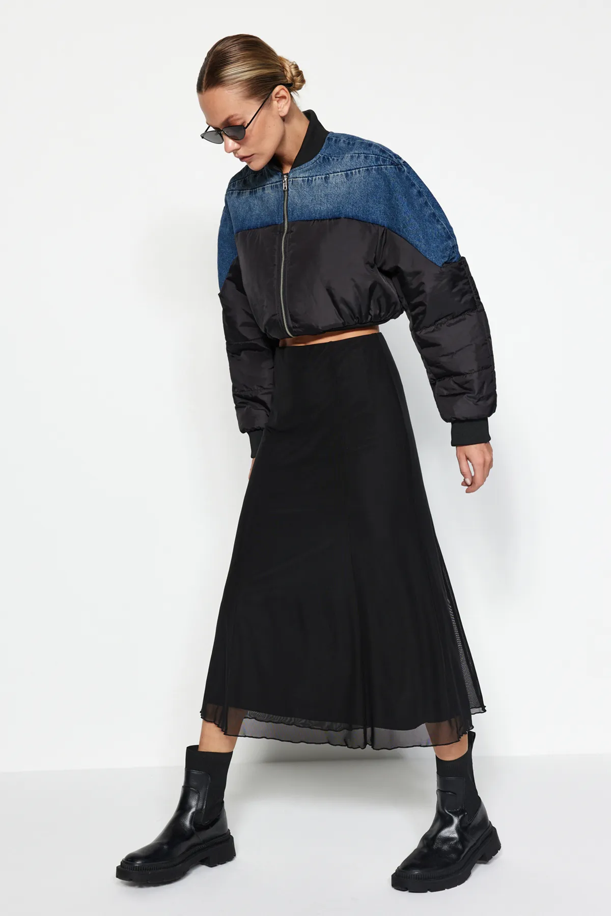 Trendyol Collection  Schwarzer gefütterter Maxi-Strickrock aus Tüll TWOAW24ET00130