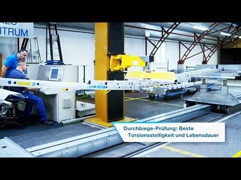 Scară industrială electrică Zarges 40431 EFAmix S cu 3 trepte, inclusiv platformă