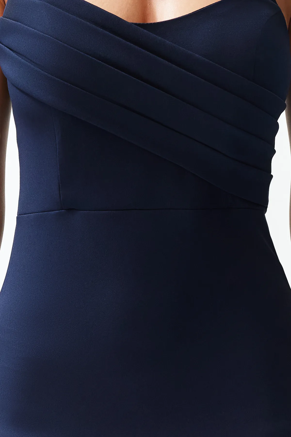 Trendyol Collection  Marineblaues Abendkleid mit Kragendetail TPRSS21AE0121