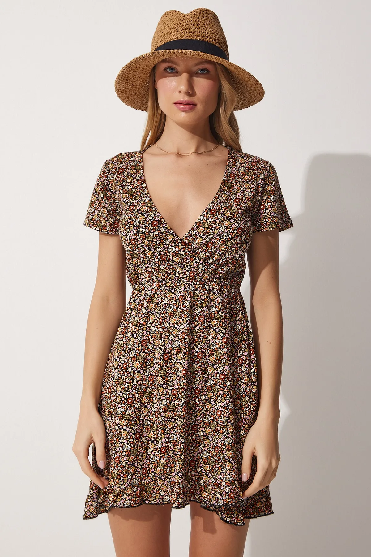 Happiness İstanbul  Damen-Sommer-Mini-Strickkleid mit Wickelkragen, ziegelweiß, Blumenmuster, UB00041