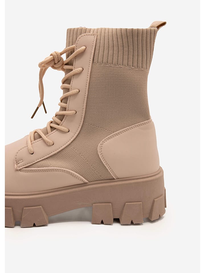 SASSYCLASSY Boots in Hellbraun günstig kaufen