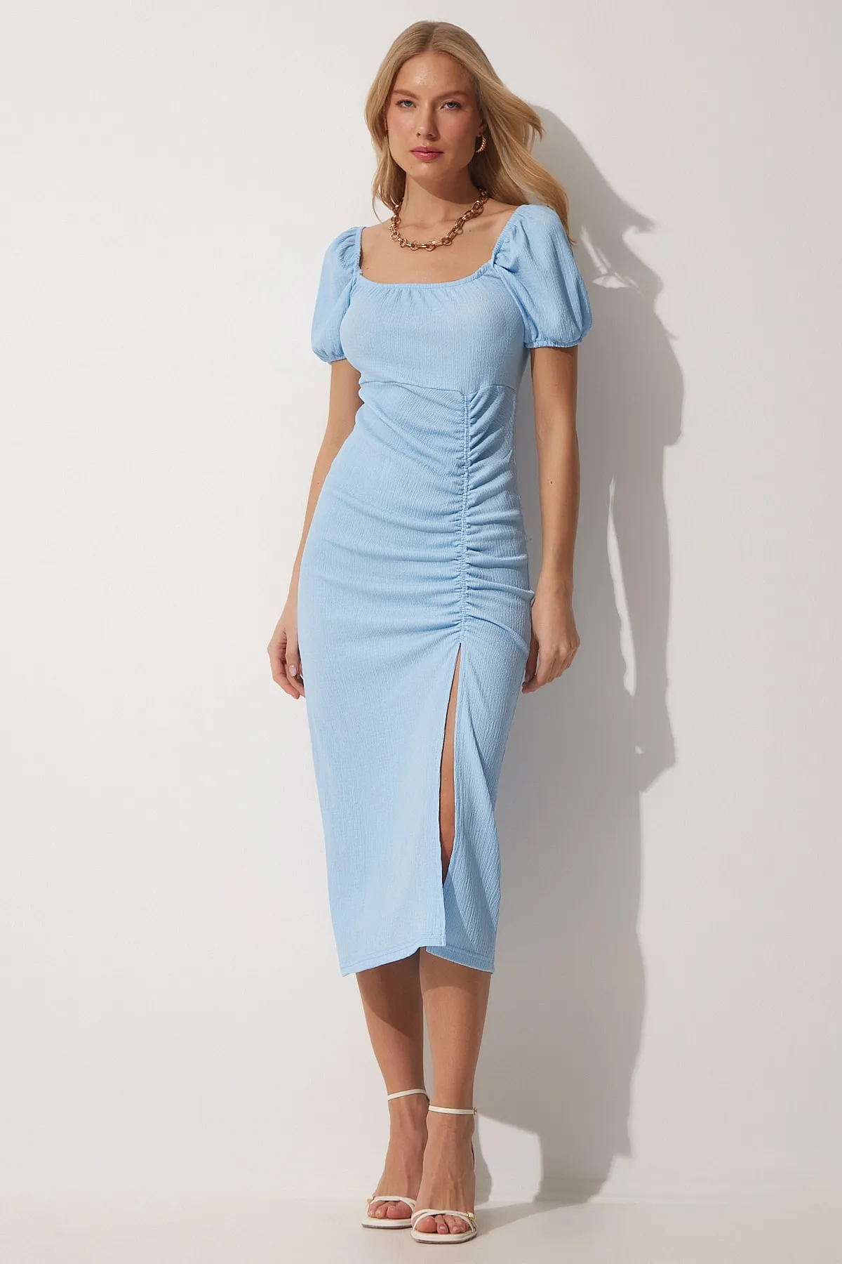Happiness İstanbul  Himmelblaues gerafftes Saran-Sommerstrickkleid für Damen DD01202