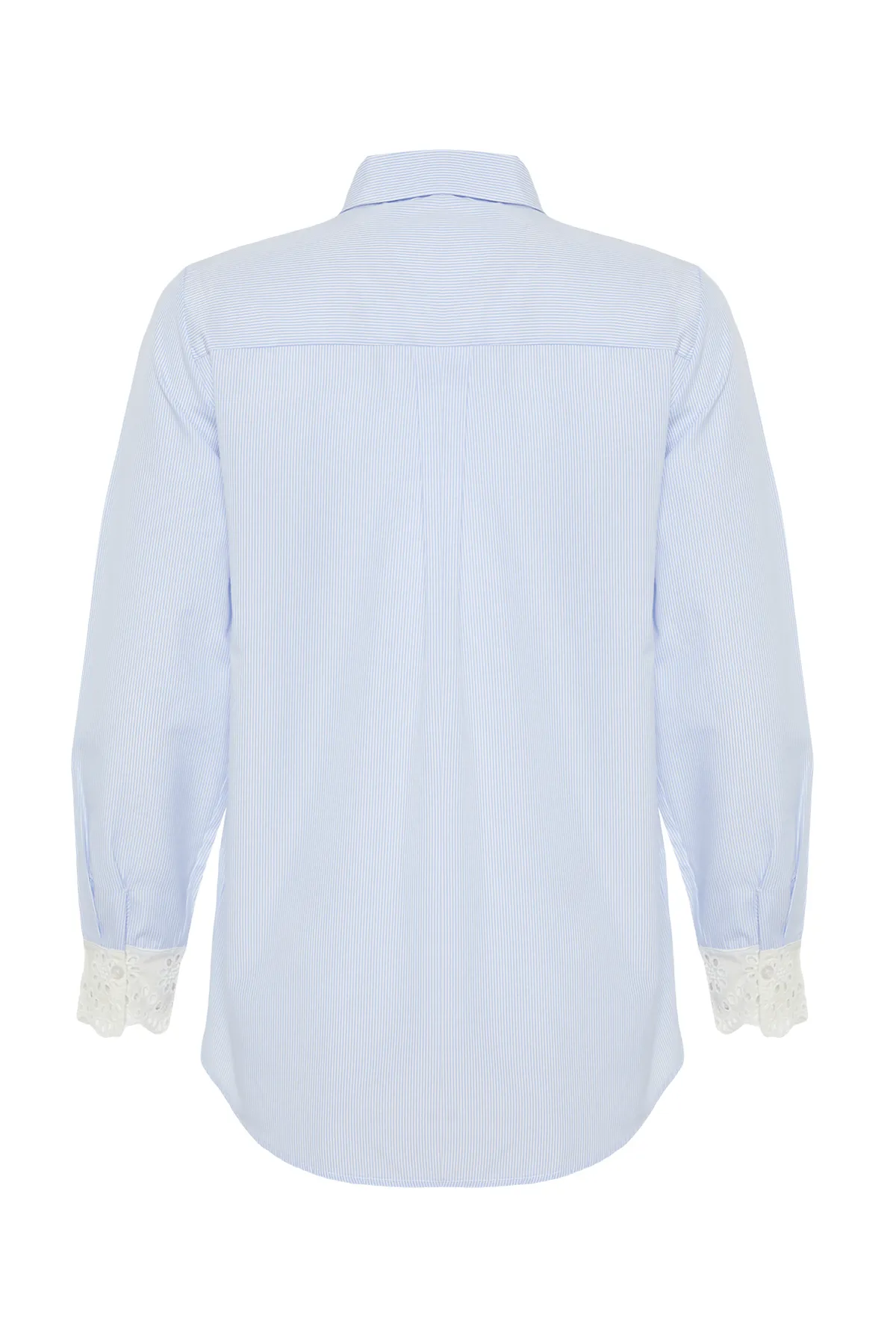 Trendyol Modest  Blaues Hemd aus gewebter Baumwollmischung mit Stickereidetail TCTSS24TG00006