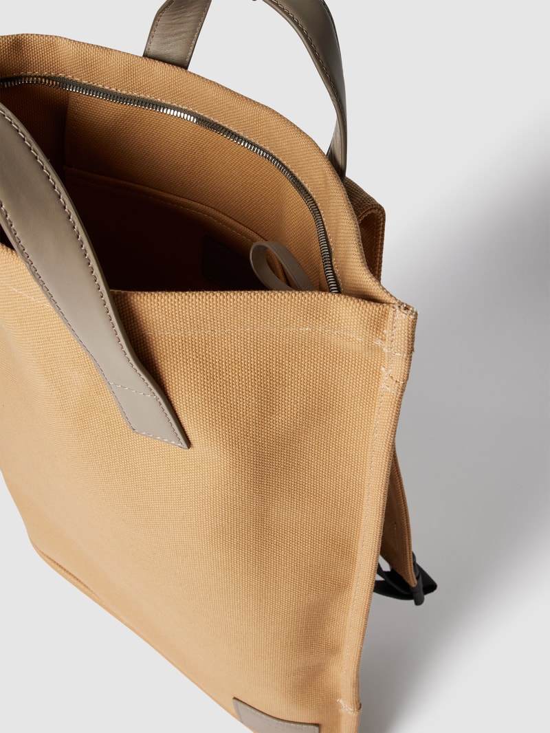 Rucksack mit Label-Patch Modell 'Befri' in sand