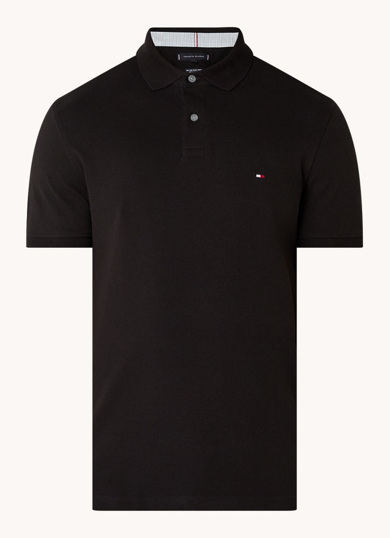 Polo Tommy Hilfiger Core de corte regular, confeccionada em piqué de algodão com bordado do logotipo.