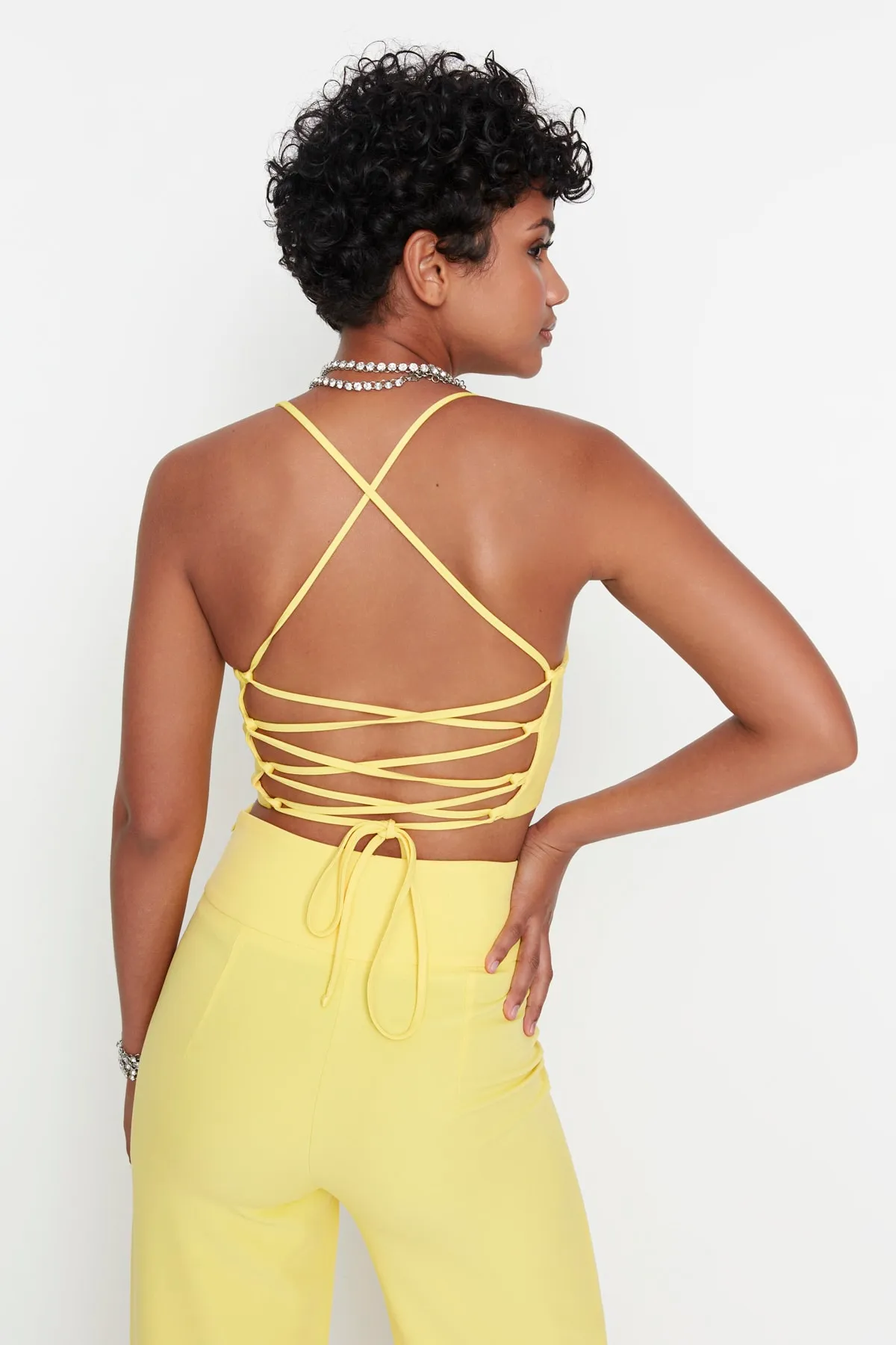 Trendyol Collection  Bustier mit gelben Trägern TPRSS21BS0009