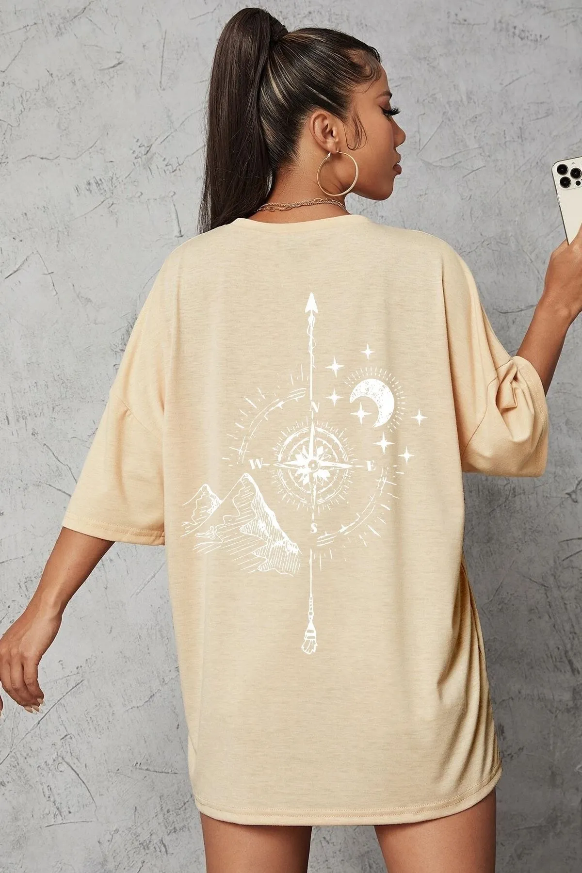 trendypassion  T-Shirt mit Kompass-Aufdruck auf der Rückseite