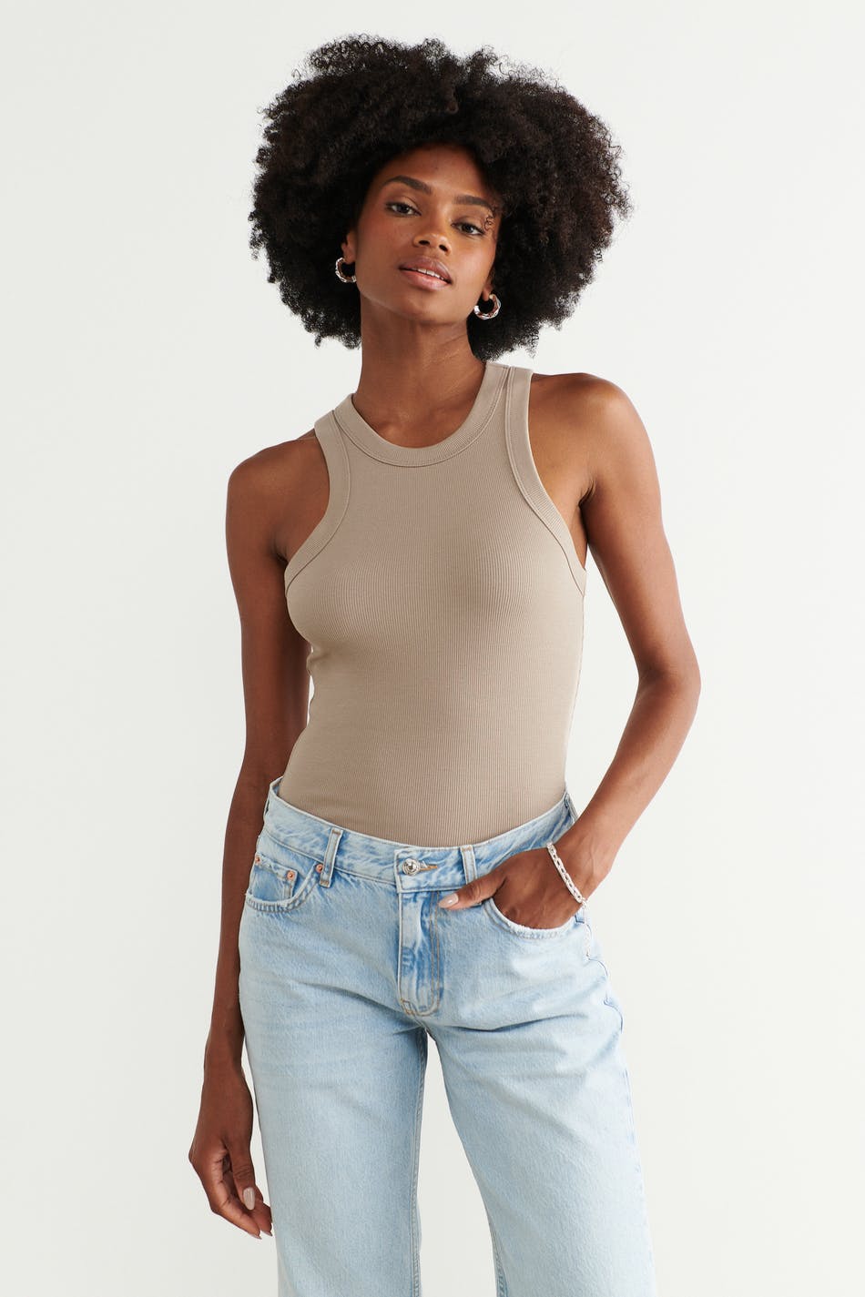 Basic rib tank