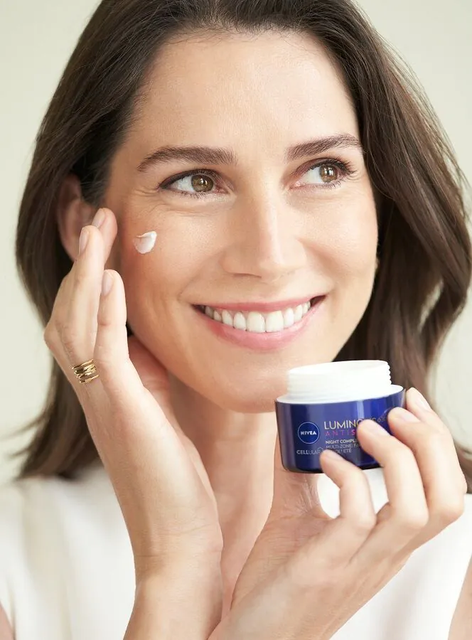 Nivea Visage Cellular Luminous noćna krema protiv tamnih fleka