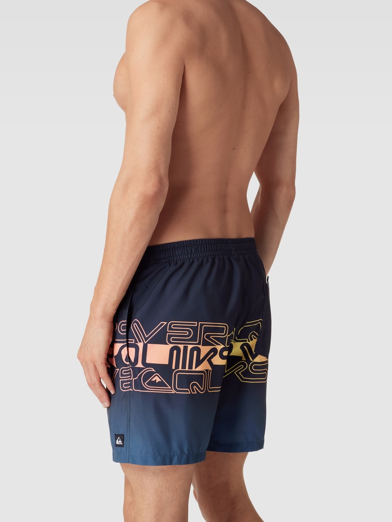 Badehose mit Label-Print in schwarz