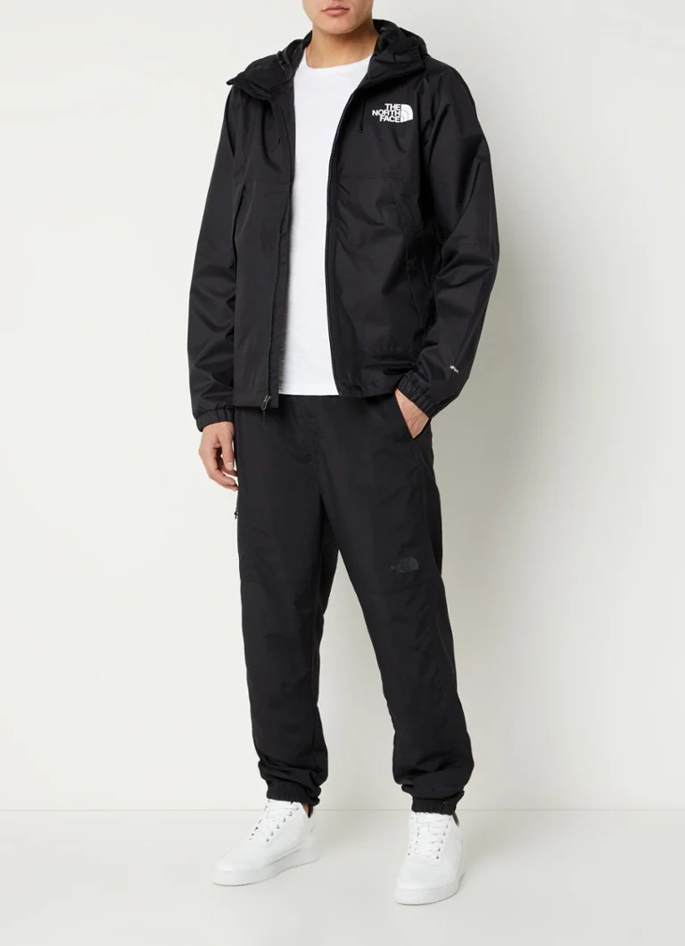 Vetrovka s kapuco The North Face Mountain Q z DryVentom