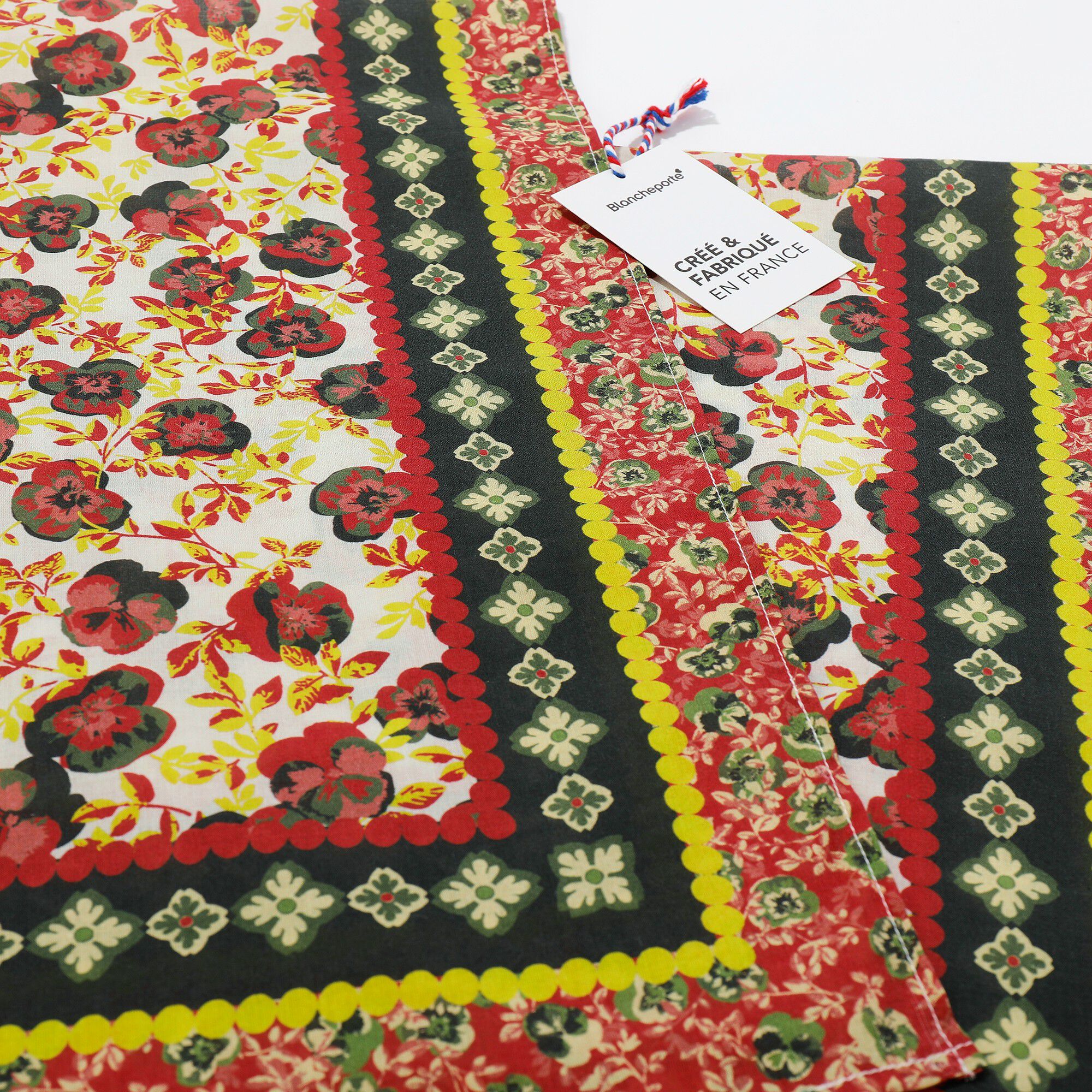 Foulard fabriqué en France imprimé fleuri, 100 x 100 cm