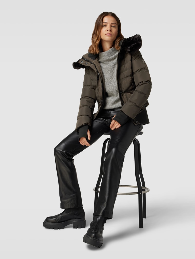 Funktionsjacke mit Label-Applikation Modell 'Queens' in olivgrün