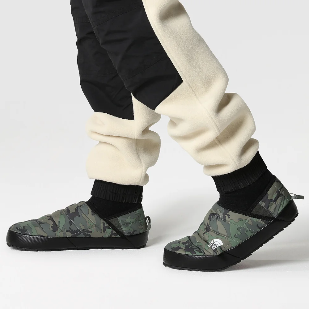 The North Face Thermoball Traction Mule V NF0A3UZN33U / grün