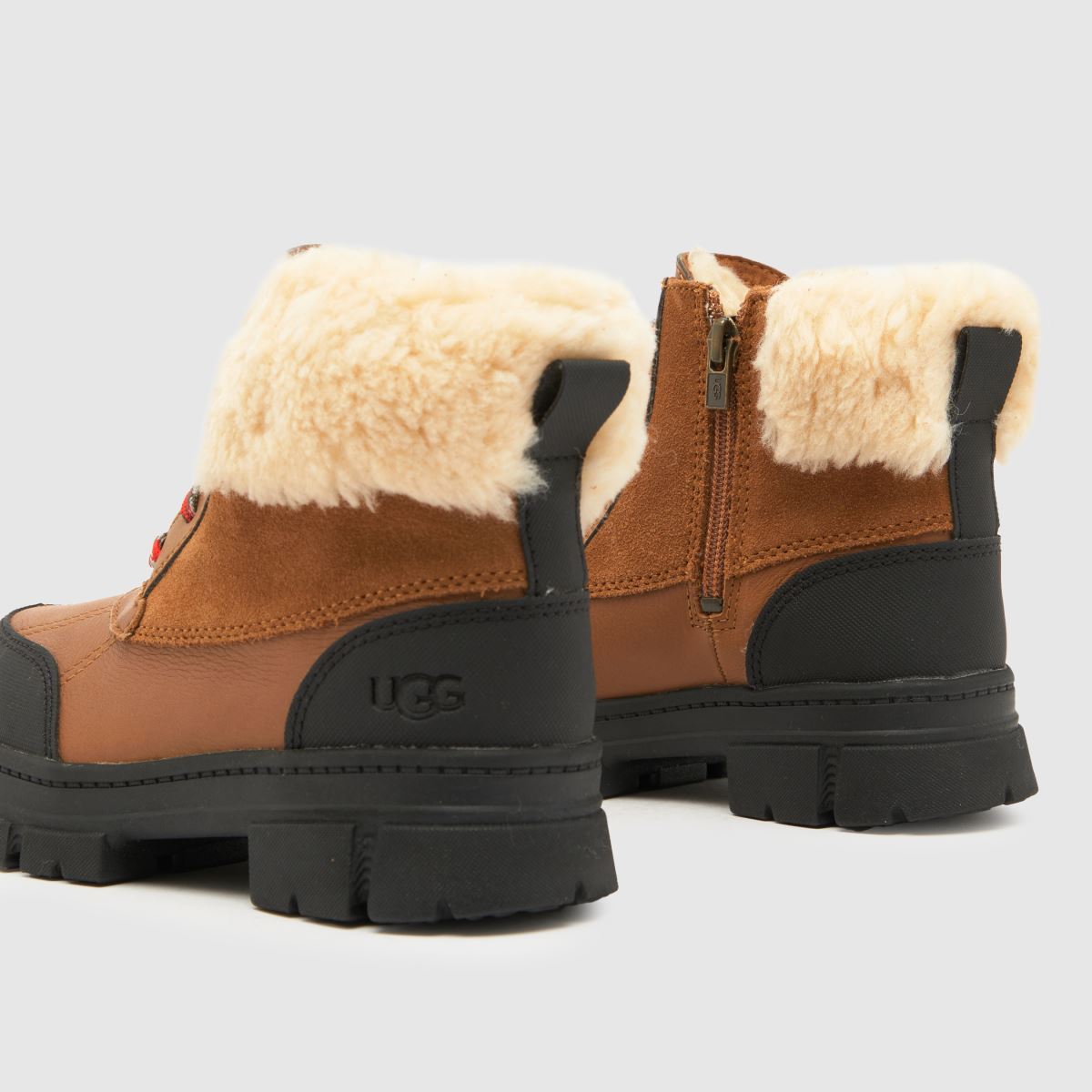 UGG chestnut ashton added junior csizma