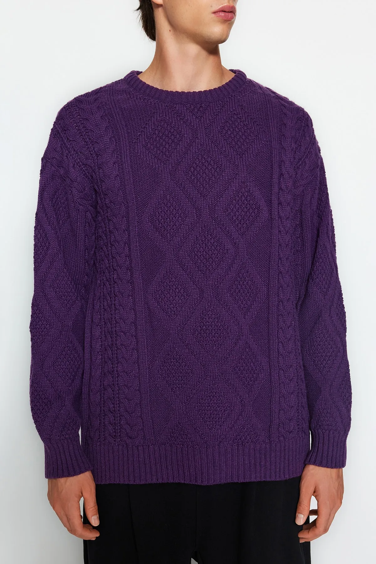 Trendyol Collection  Lila Unisex-Strickpullover mit weitem Schnitt und Rundhalsausschnitt aus geflochtenem Haar TMNAW23KZ00280