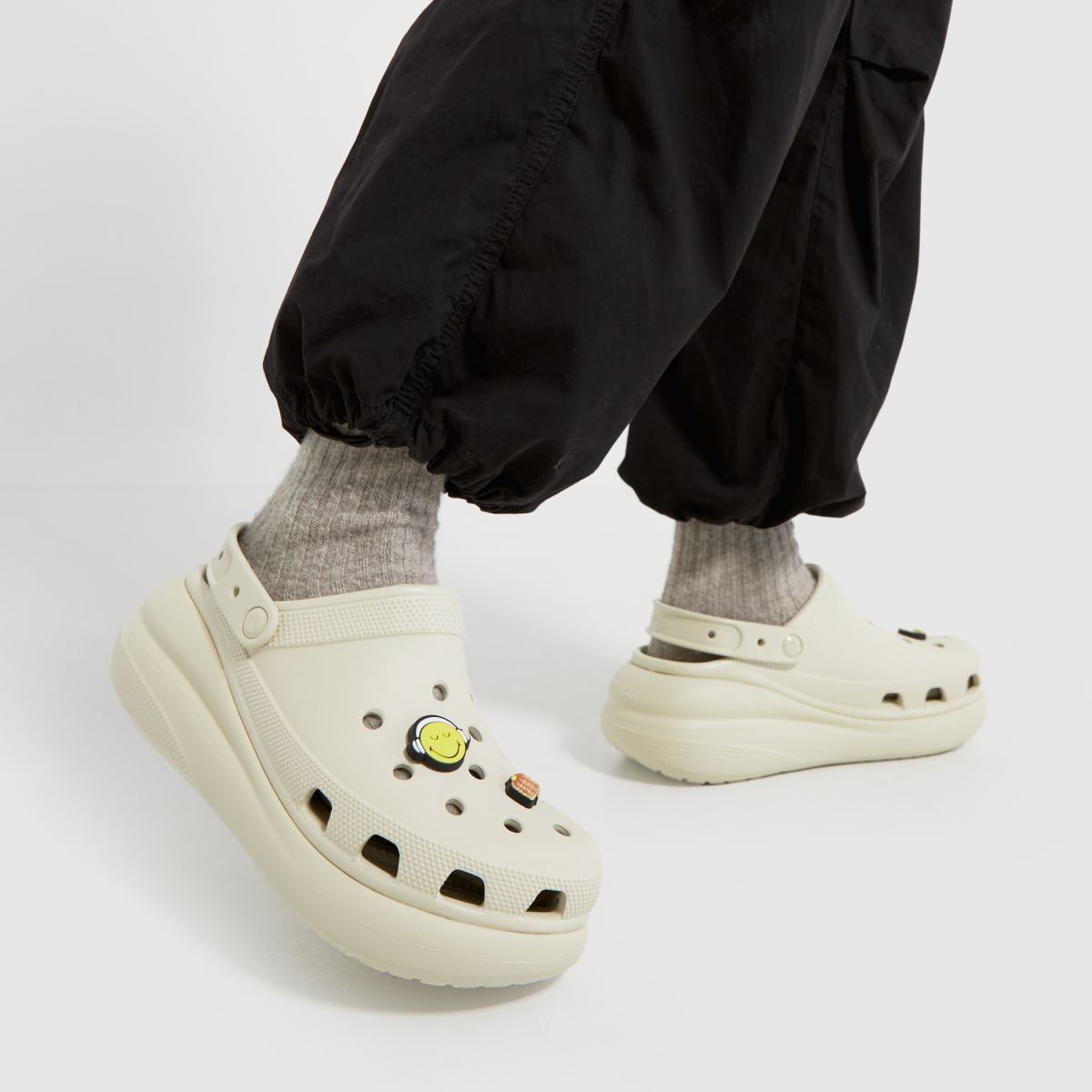 Crocs Crush klumpa szandál kőből