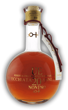 Nonino Ùe Merlot Barrique 20 Years Nonino Ùe Merlot Barrique 20 Years Limited Edition von 590 Flaschen. Alter 20 J. - 0,7	 Liter - Vol 45%