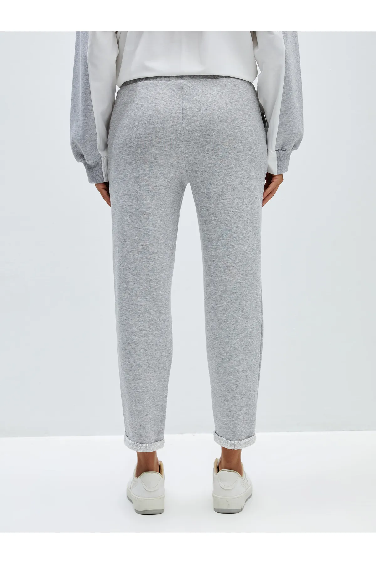 LC Waikiki  Einfarbige Jogginghose für Damen mit elastischem Bund