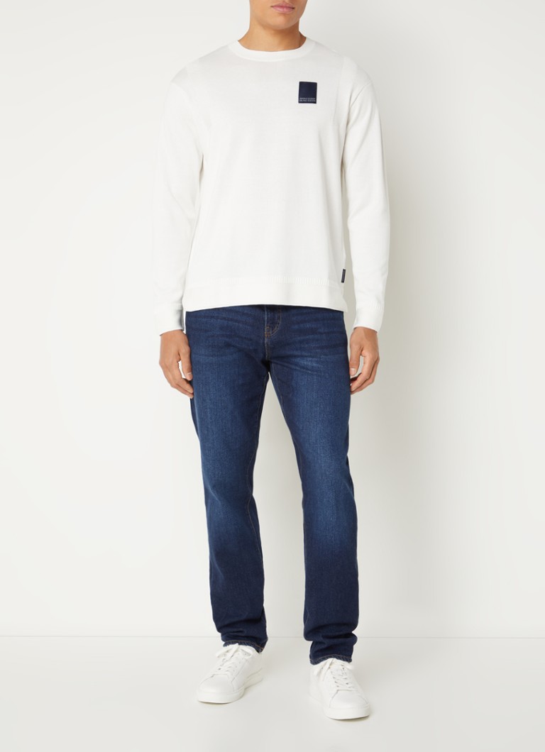 Jeansy Armani Exchange, luźny krój z kieszeniami bocznymi.