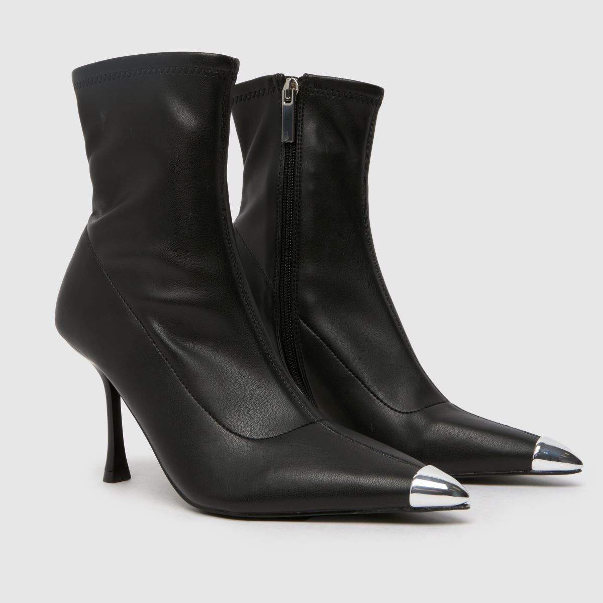 Schuh – Babette – Svarta ankelstövlar med stretchpunkt
