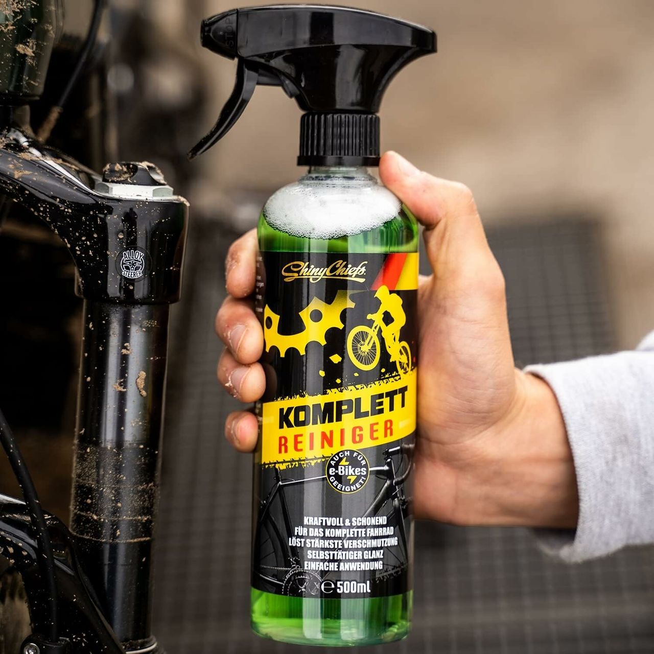 ShinyChiefs BIKE KOMPLETTREINIGER - Kraftvoller Fahrradreiniger - Fahrrad Spray zur Fahrradreinigung, 500ml