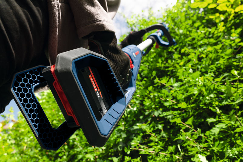 Bosch Blue 06008D5100 GHE 18V-50 FP Akumulatorske škare za živicu bez baterije i punjača u kutiji