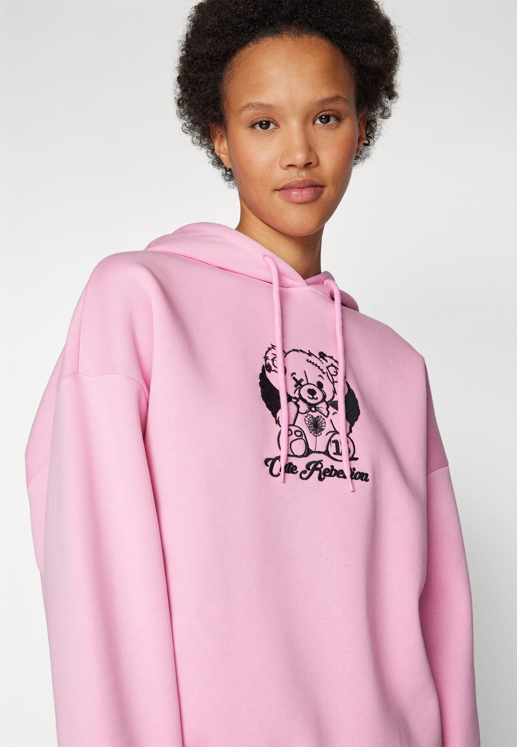 Sudadera con capucha extragrande de osito de peluche grunge Even&Odd Cora - Sudadera