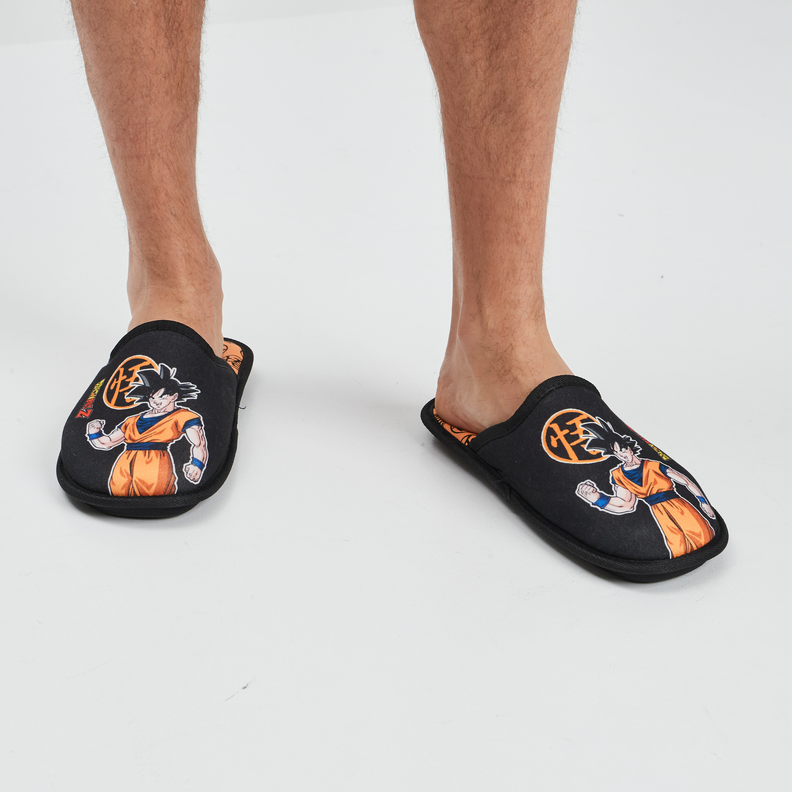 Chaussons mules Dragon Ball Z noir homme | La Halle
