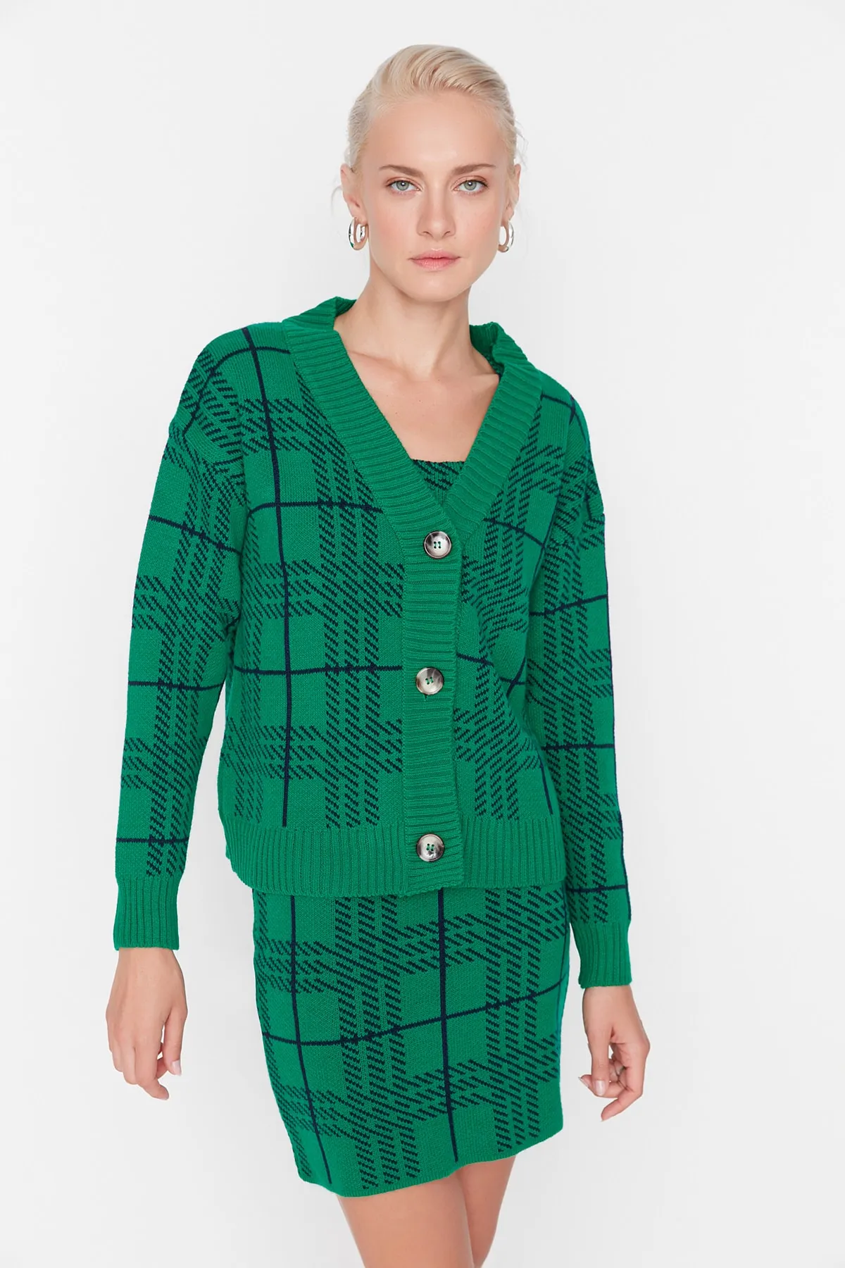 Trendyol Collection  Grünes Jacquard-Strickoberteil- und -unterteil-Set TWOAW23AU00047
