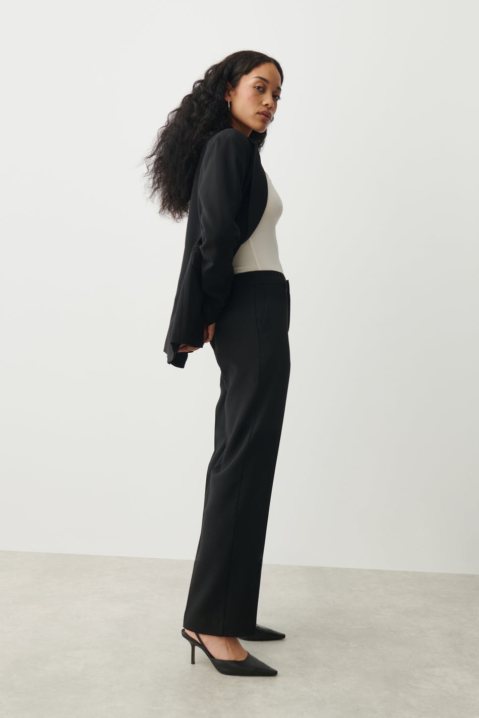 Straight regular trousers