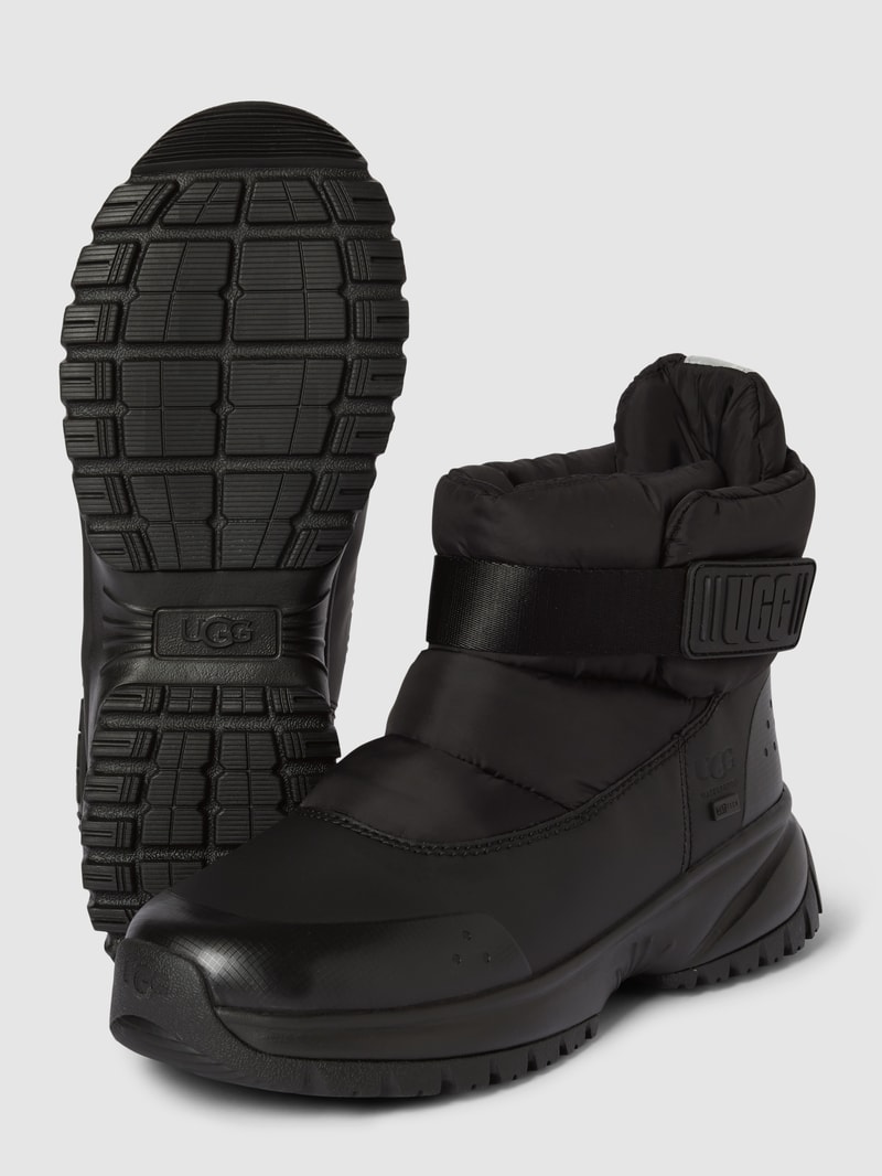 Stiefel mit Label-Details in schwarz