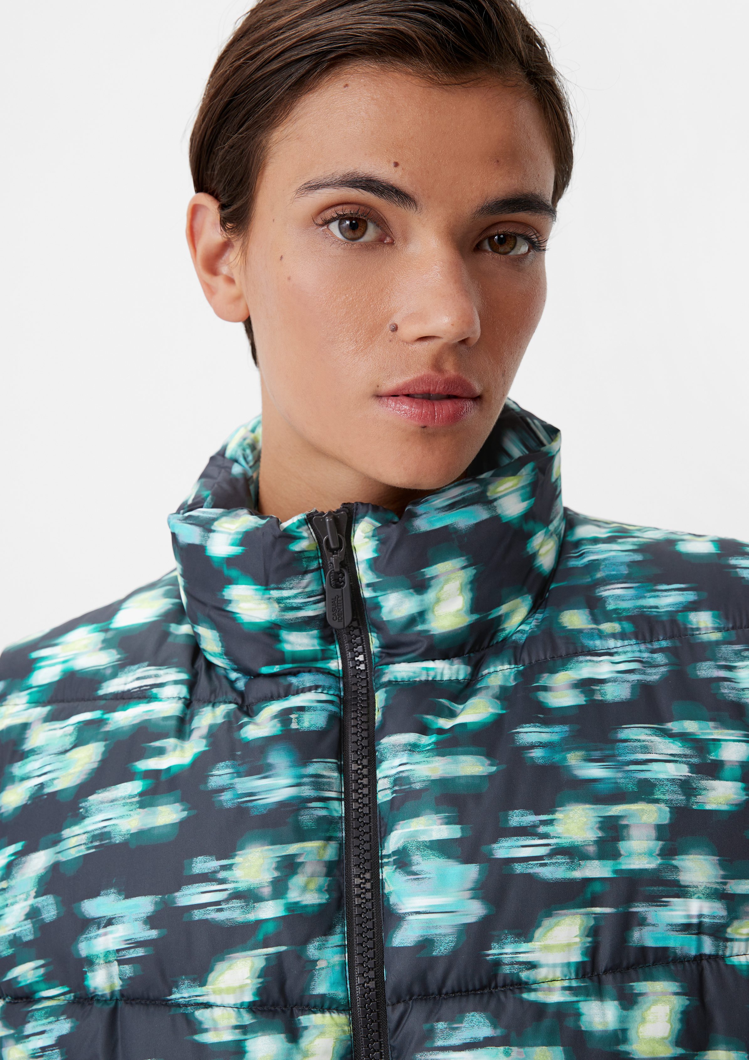 comma casual identity Funktionsweste Steppweste mit Allovermuster