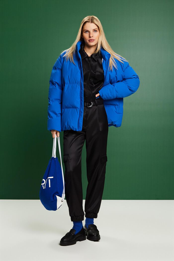 Satin-Bomberjacke in Cropped-Länge