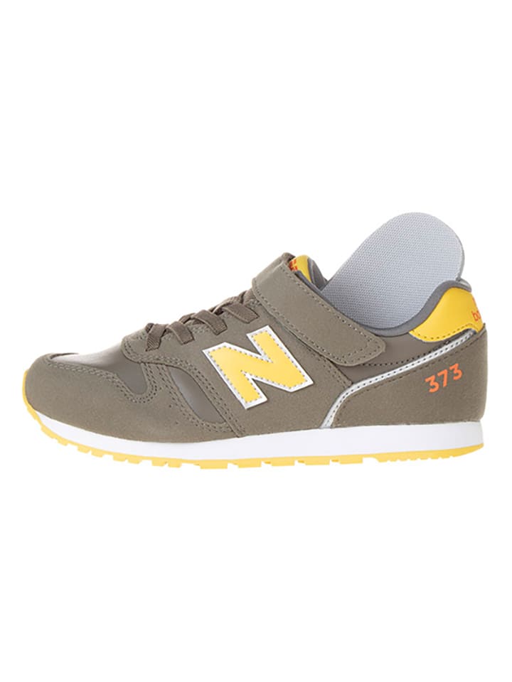 New Balance Sneakers 