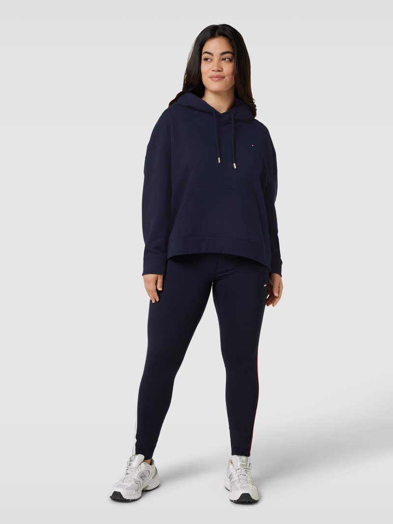 PLUS SIZE Hoodie mit Label-Stitching in marineblau