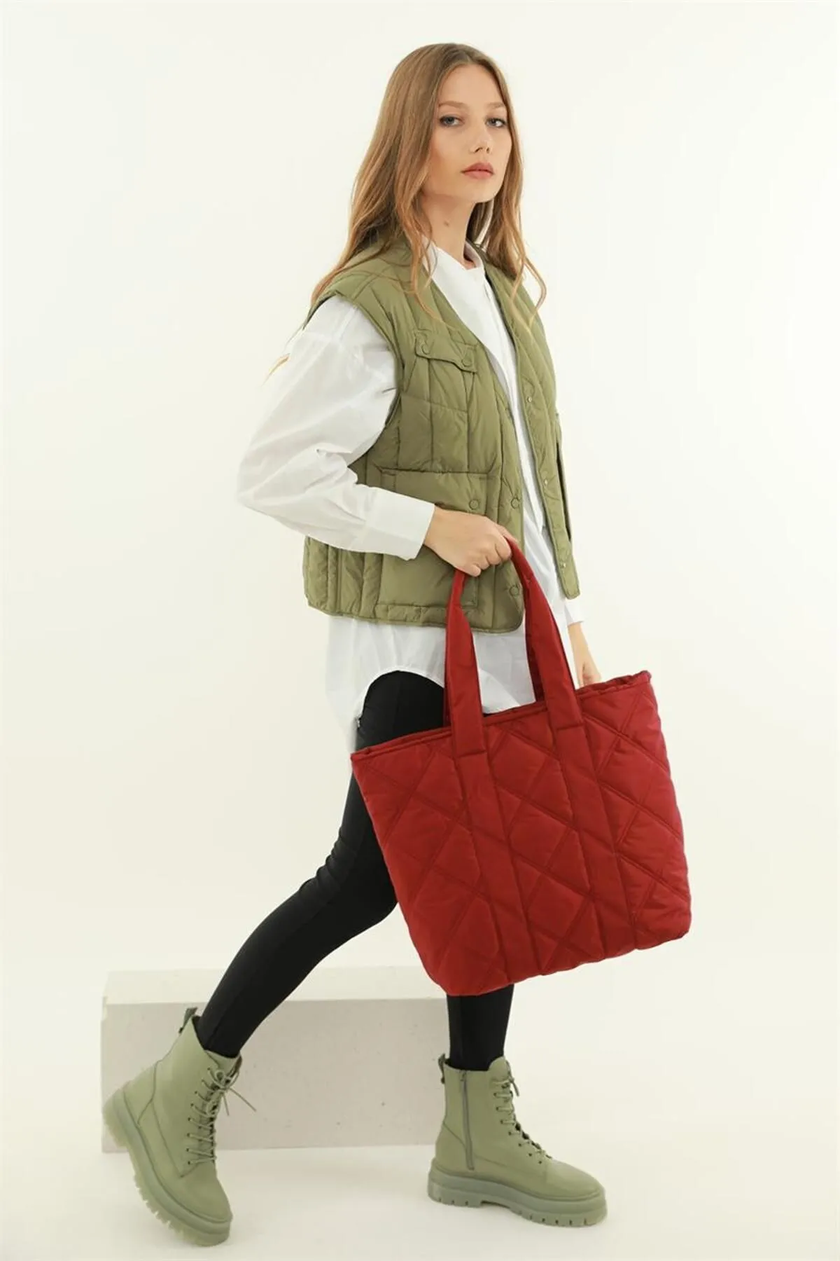 Madamra  Damen-Pufftasche mit gestepptem Muster in Weinrot