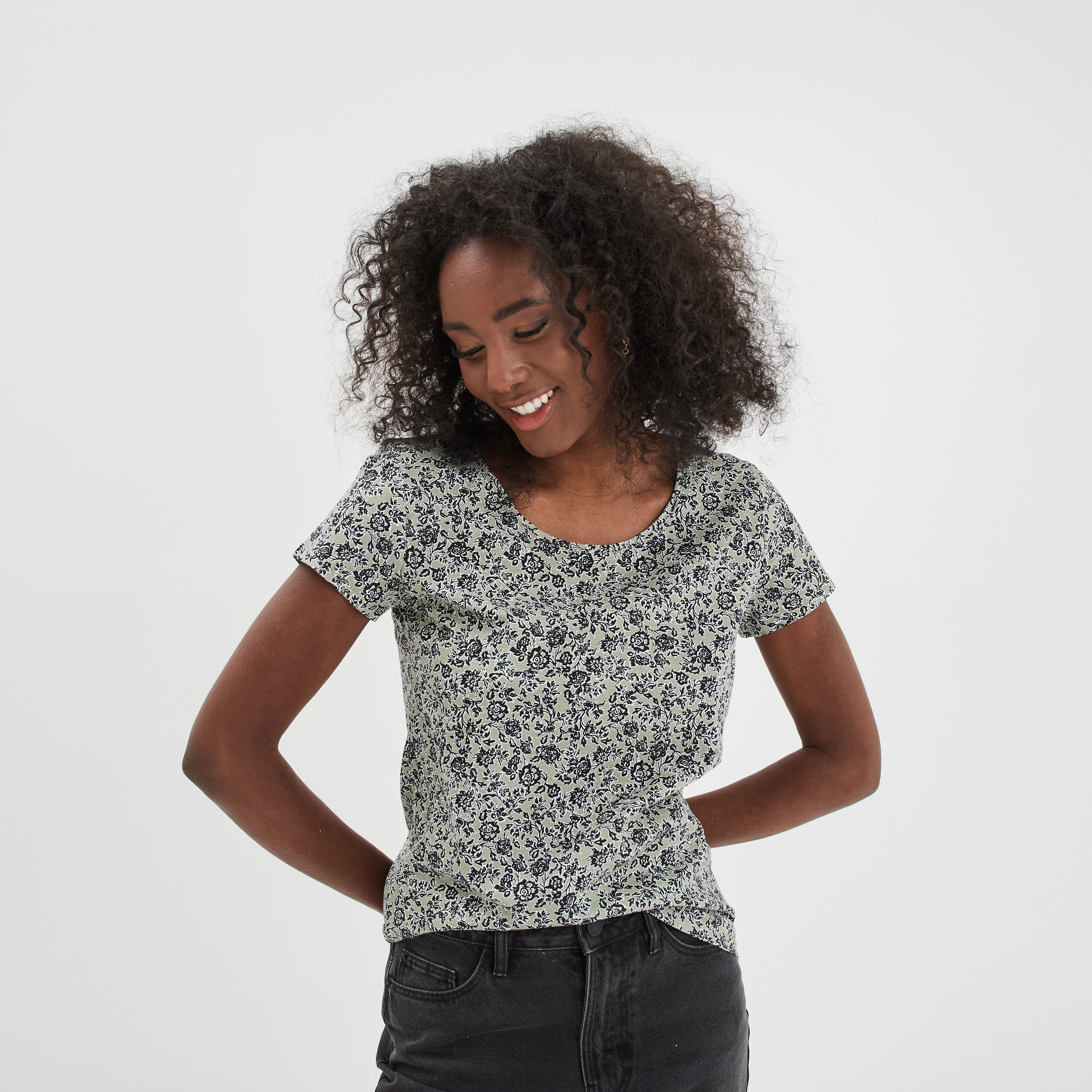 T-shirt imprimé coupe ajustée vert olive femme | La Halle