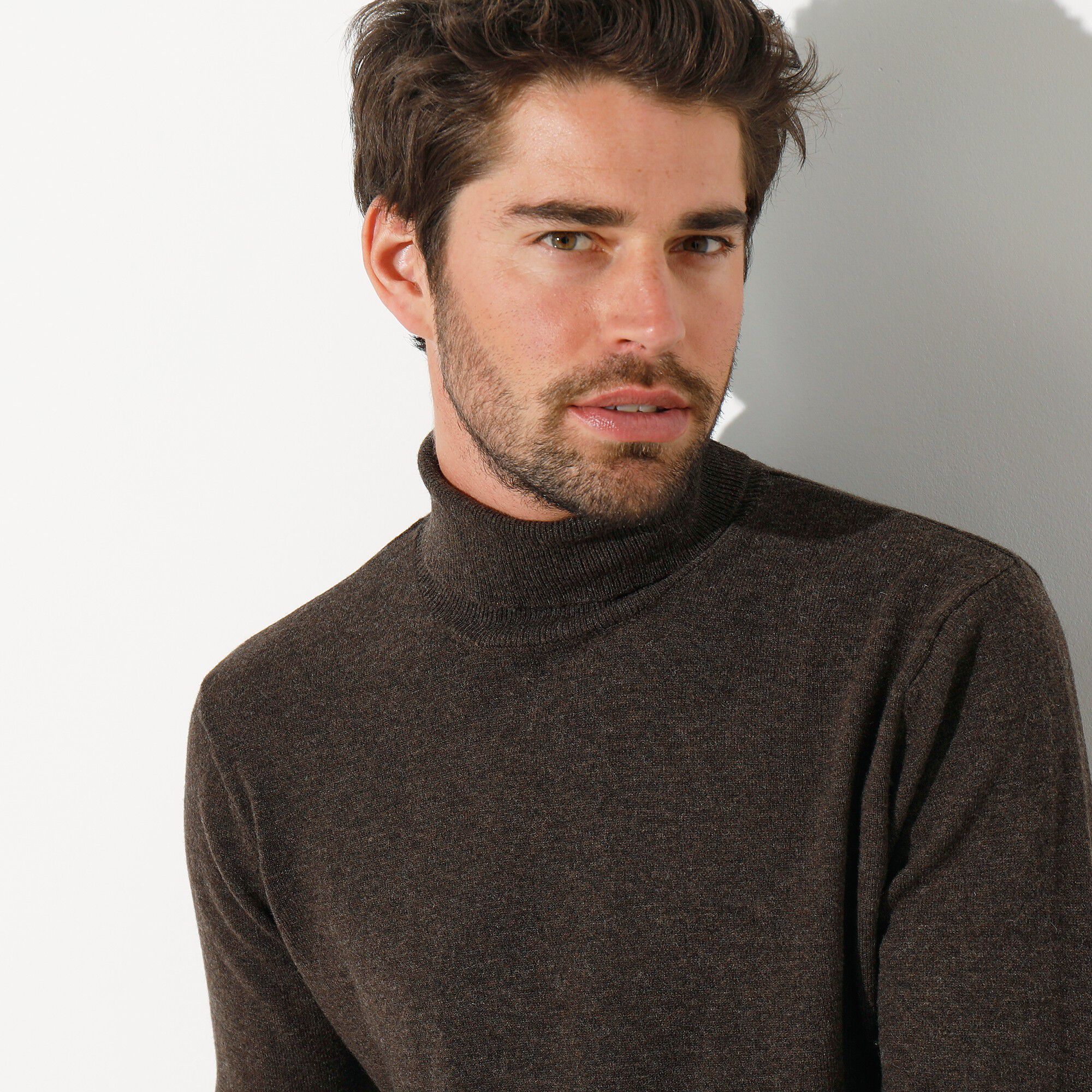 Pull col roulé en laine mélangée